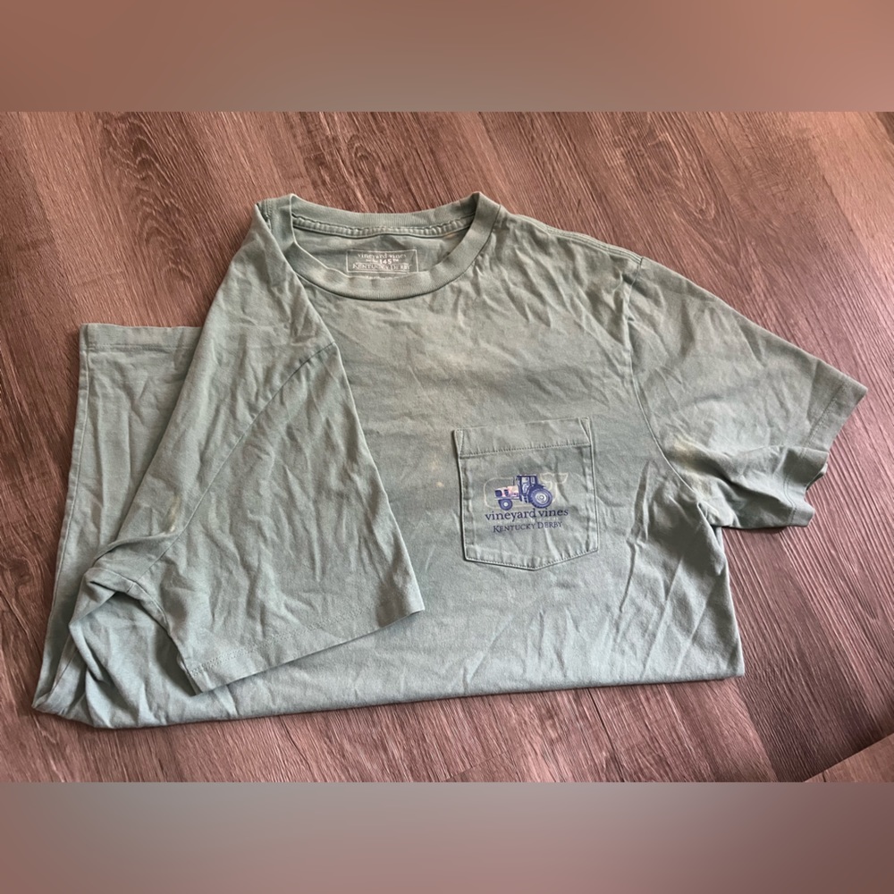 Vineyard Vines x Kentucky Derby t shirt